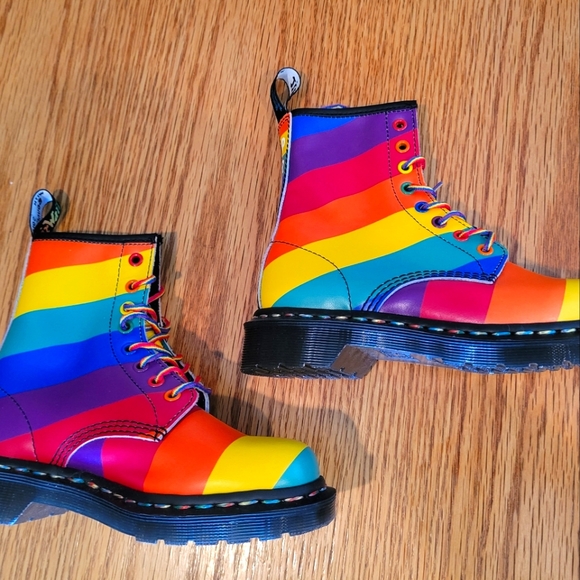 Made in Asia Doc Marten boot - Picture 6 of 9